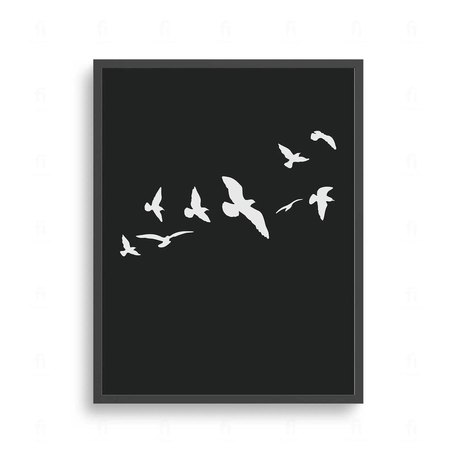 Plakat z minimalistyczną, czarno-białą grafiką przedstawiającą stado lecących ptaków.